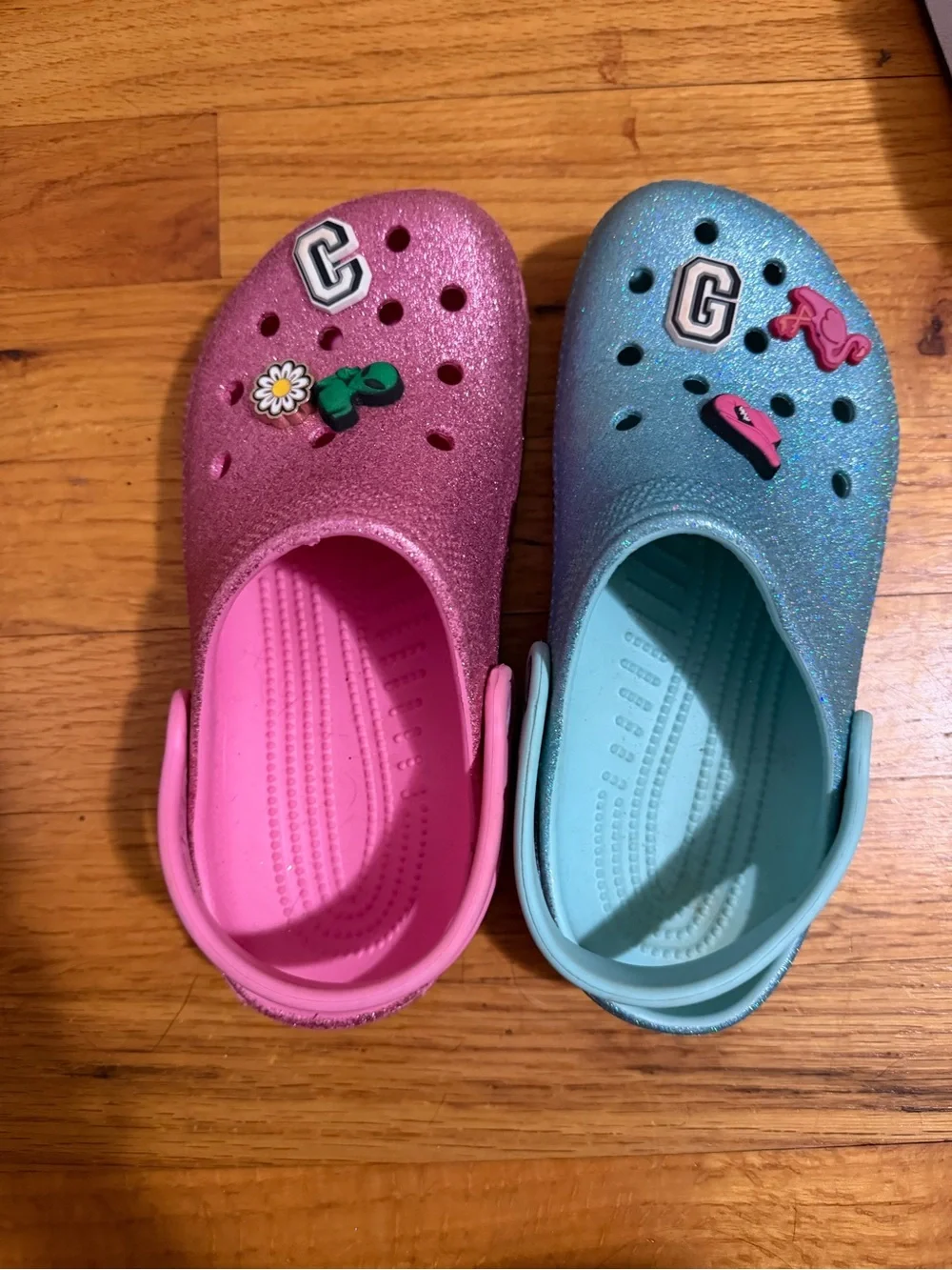CROCS Kids Glitter Clogs in Pink and Teal